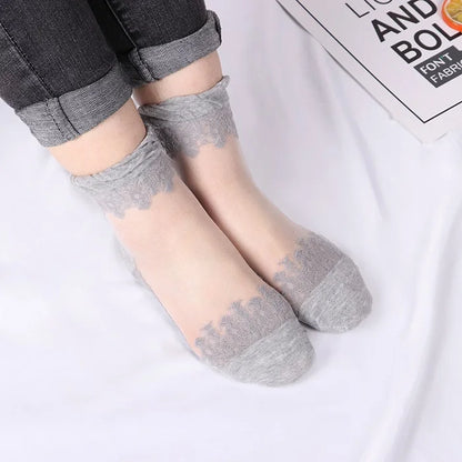 Sheer Lace Ruffle Ankle Socks