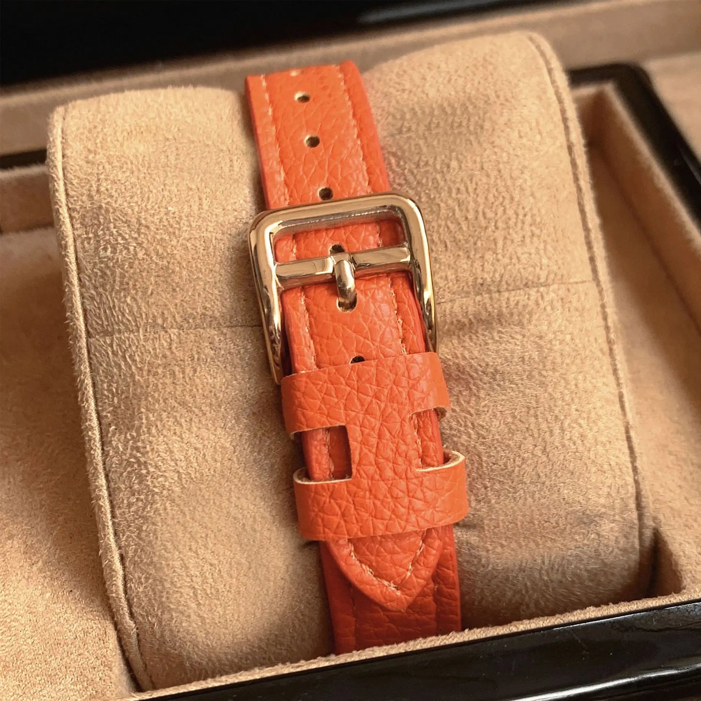 Square Dial Quartz Wristwatch with Leather Bracelet