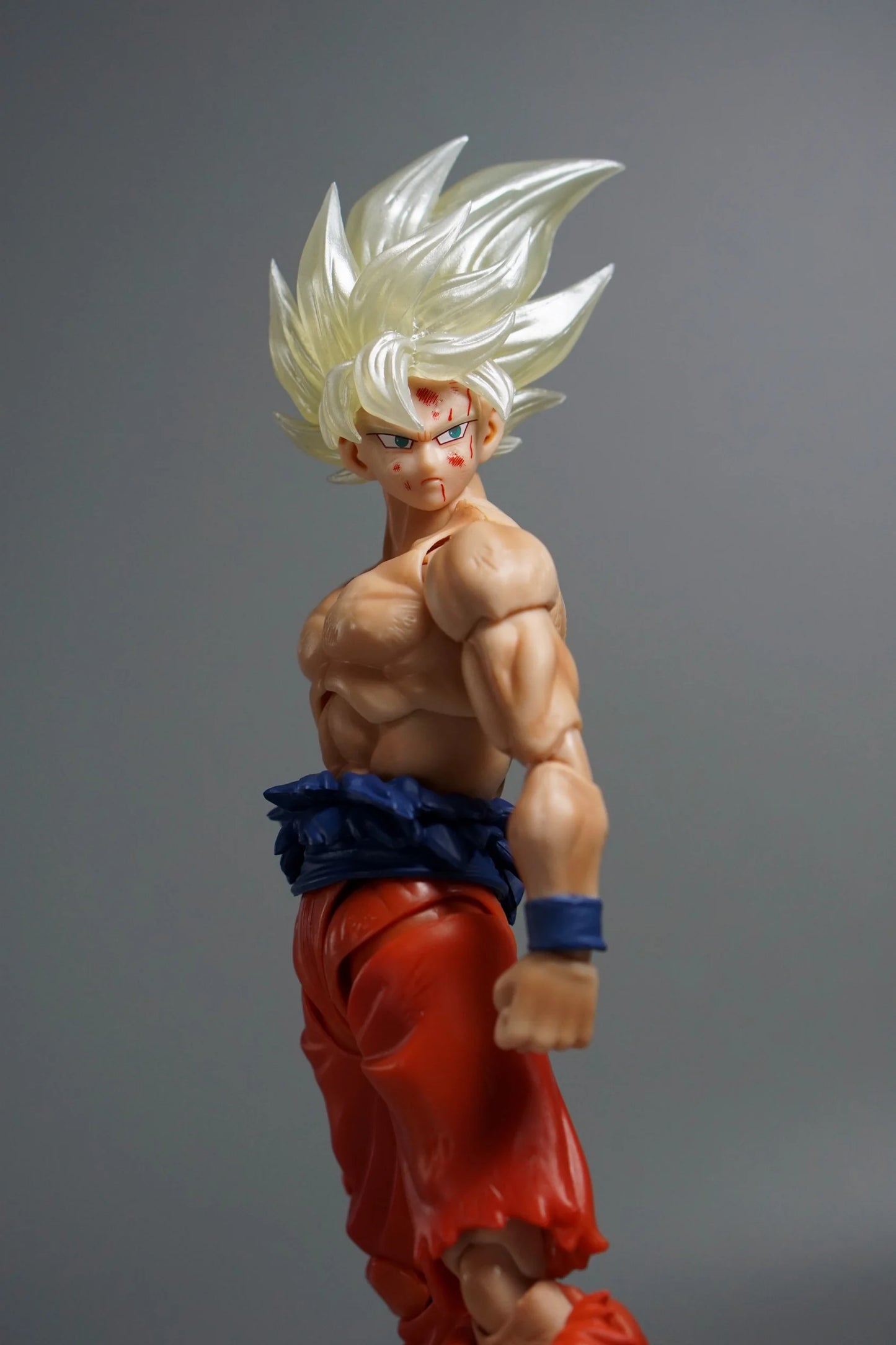 SHF Dragon Ball Ultra Instinct Goku Action Figure Toy