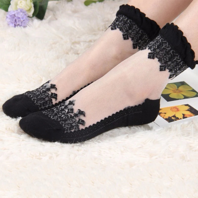 Sheer Lace Ruffle Ankle Socks