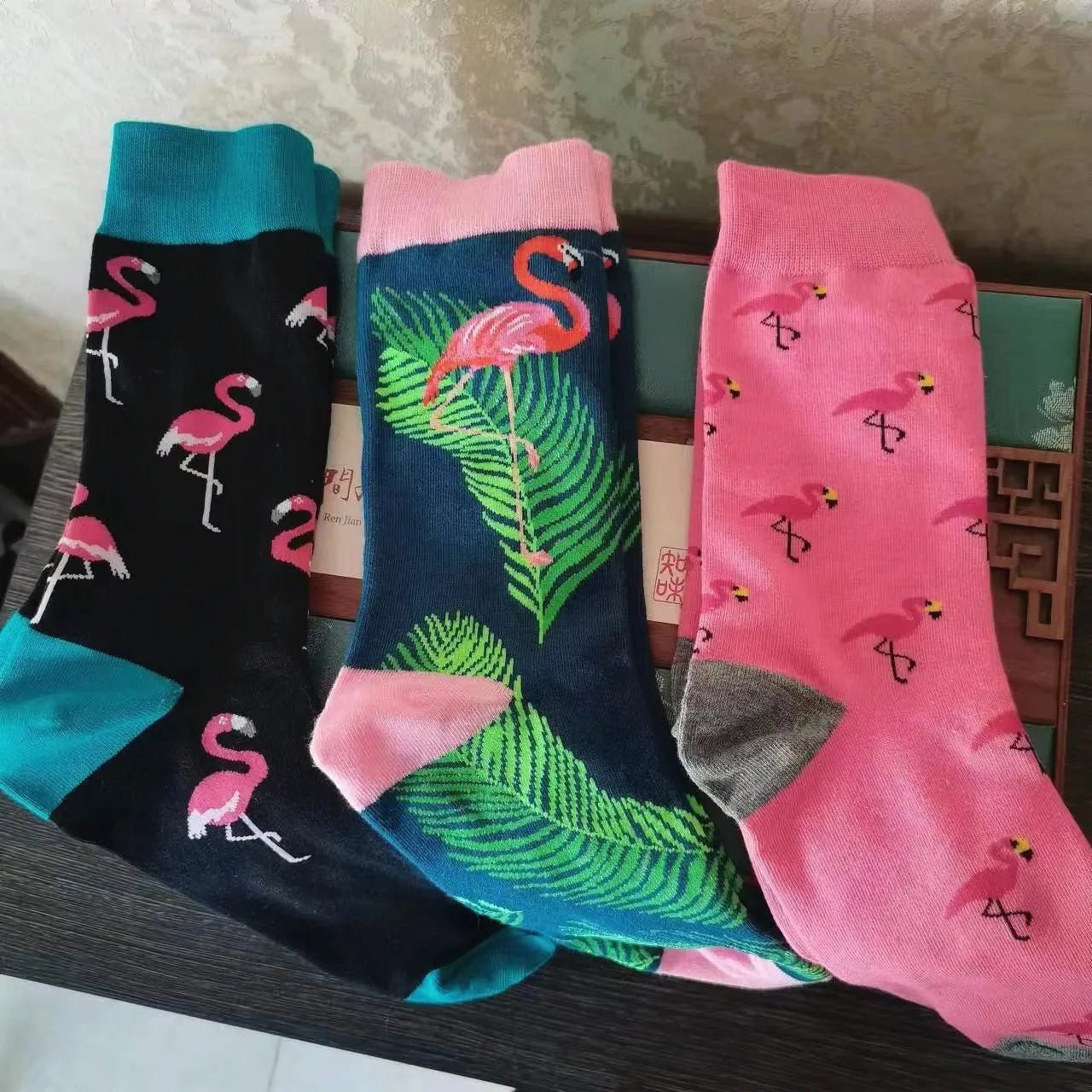 Funny Flamingo Pattern Cotton Crew Socks for Men - Stylish & Comfortable