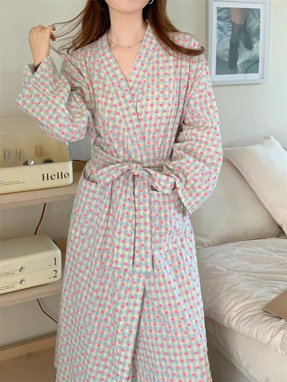 Women’s V-Neck Heart Print Bathrobe