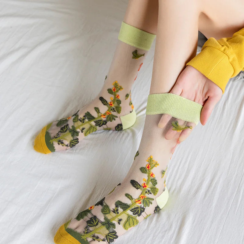 Chic Flower Pattern Casual Socks