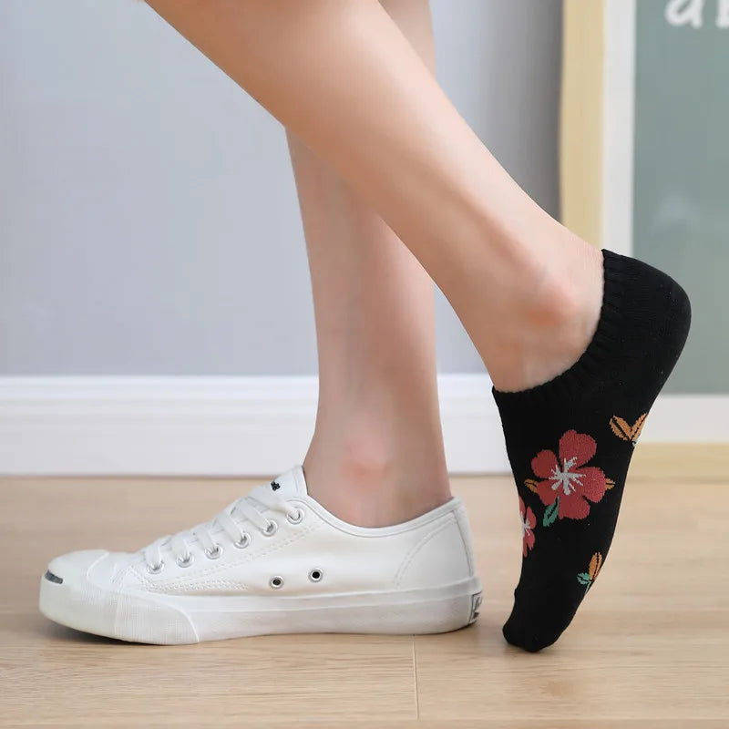 5 Pairs Women Cotton Floral Socks – Soft & Breathable