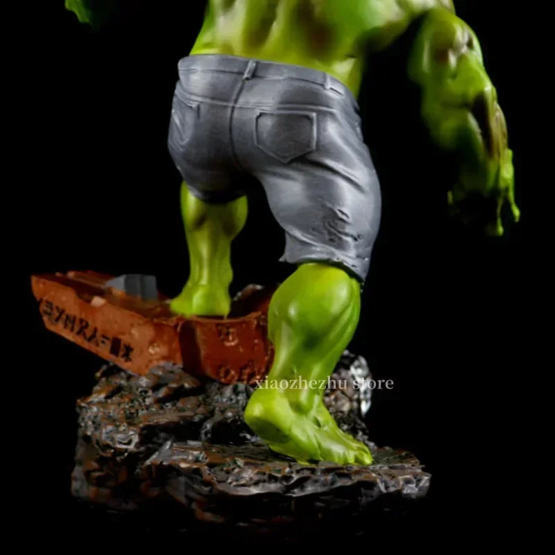 Limited Edition 24cm Hulk Action Figure