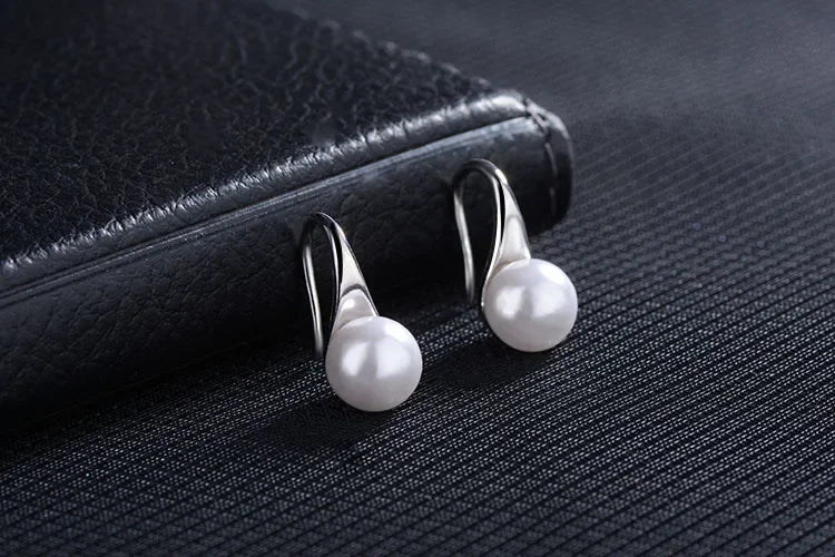 Stunning 925 Silver Needle Earrings with Freshwater Pearls