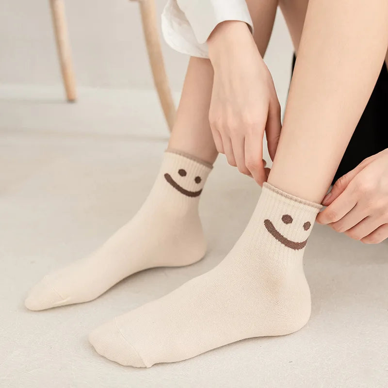 Female Smiling Face Casual Girl Middle Tube Socks