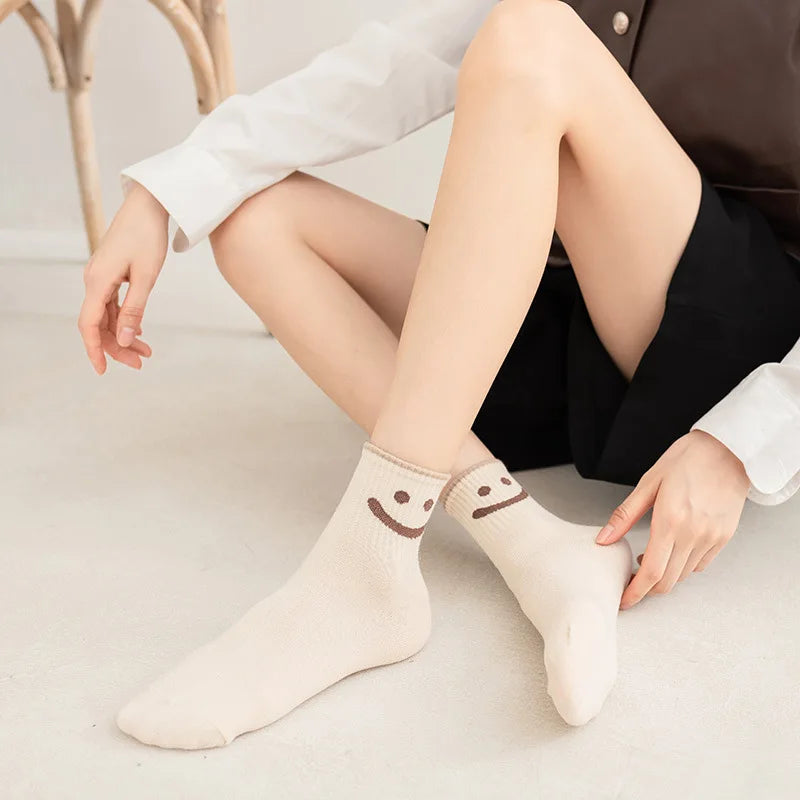 Female Smiling Face Casual Girl Middle Tube Socks