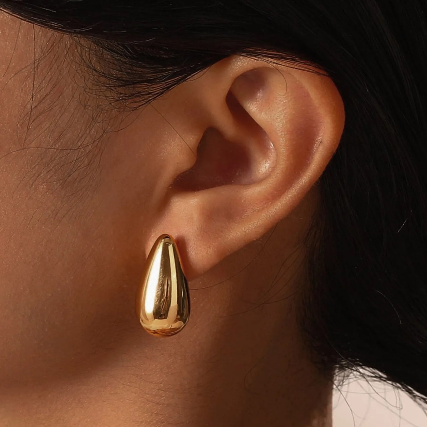 Glossy Teardrop Earrings