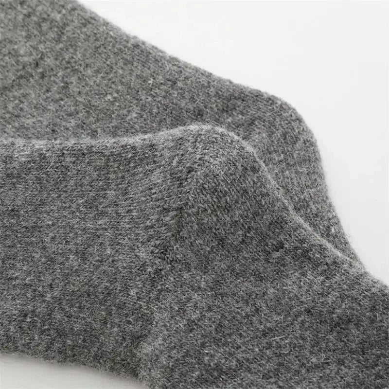 3 Pairs Men’s Wool Thermal Socks – Warm & Comfortable