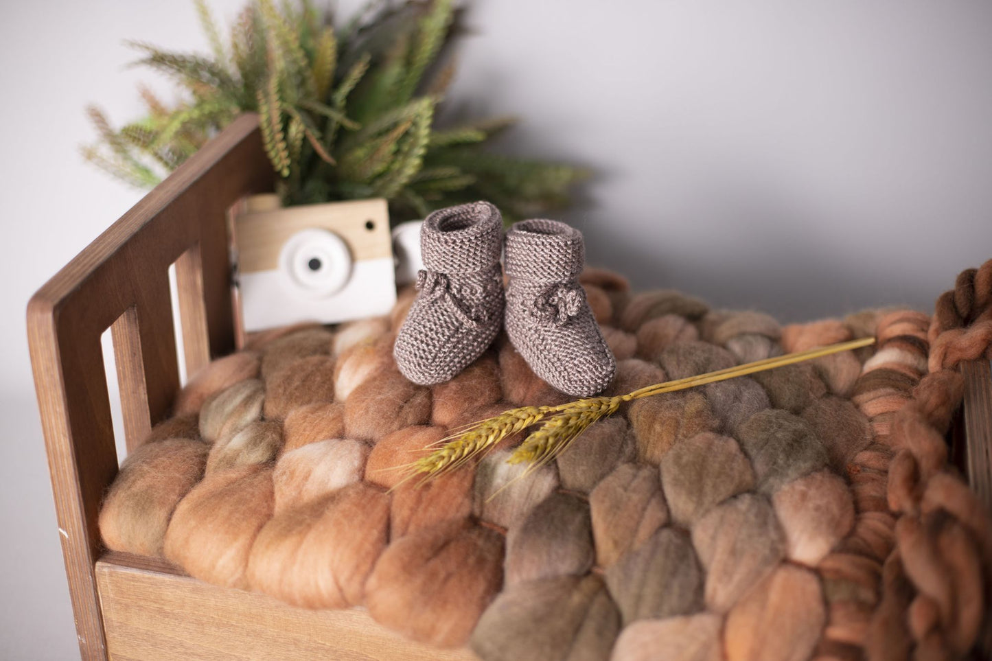 Hand Knitted Baby Wool Bootie Socks for Newborn and 0 to 12 Month Babies 1 Pair