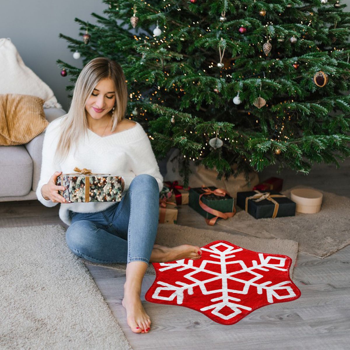 Winter Snowflake Bathroom Rug Non-Slip Washable Bath Mat Red Snowflake Doormat Xmas Holiday Decor